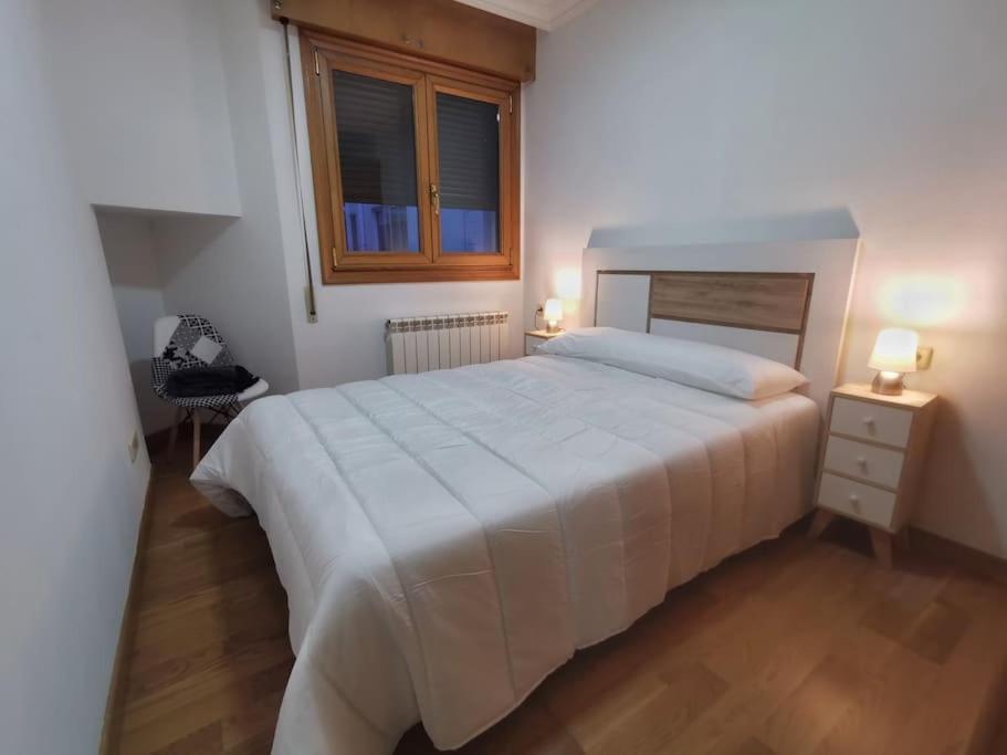 Castrelos, Vigo, Diseno Apartment *