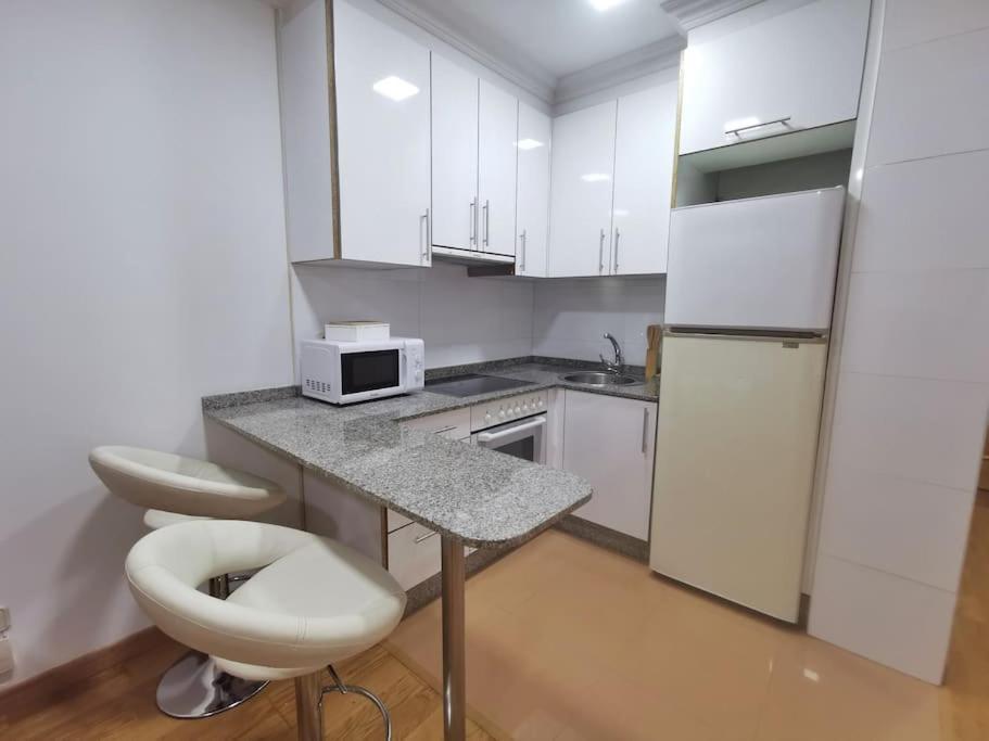 Castrelos, Vigo, Diseno Apartment *